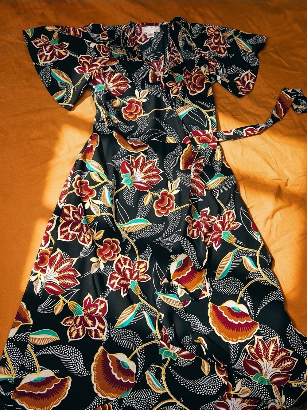✨ Band of the Free "Lamia" Floral Wrap Maxi Dress ✨